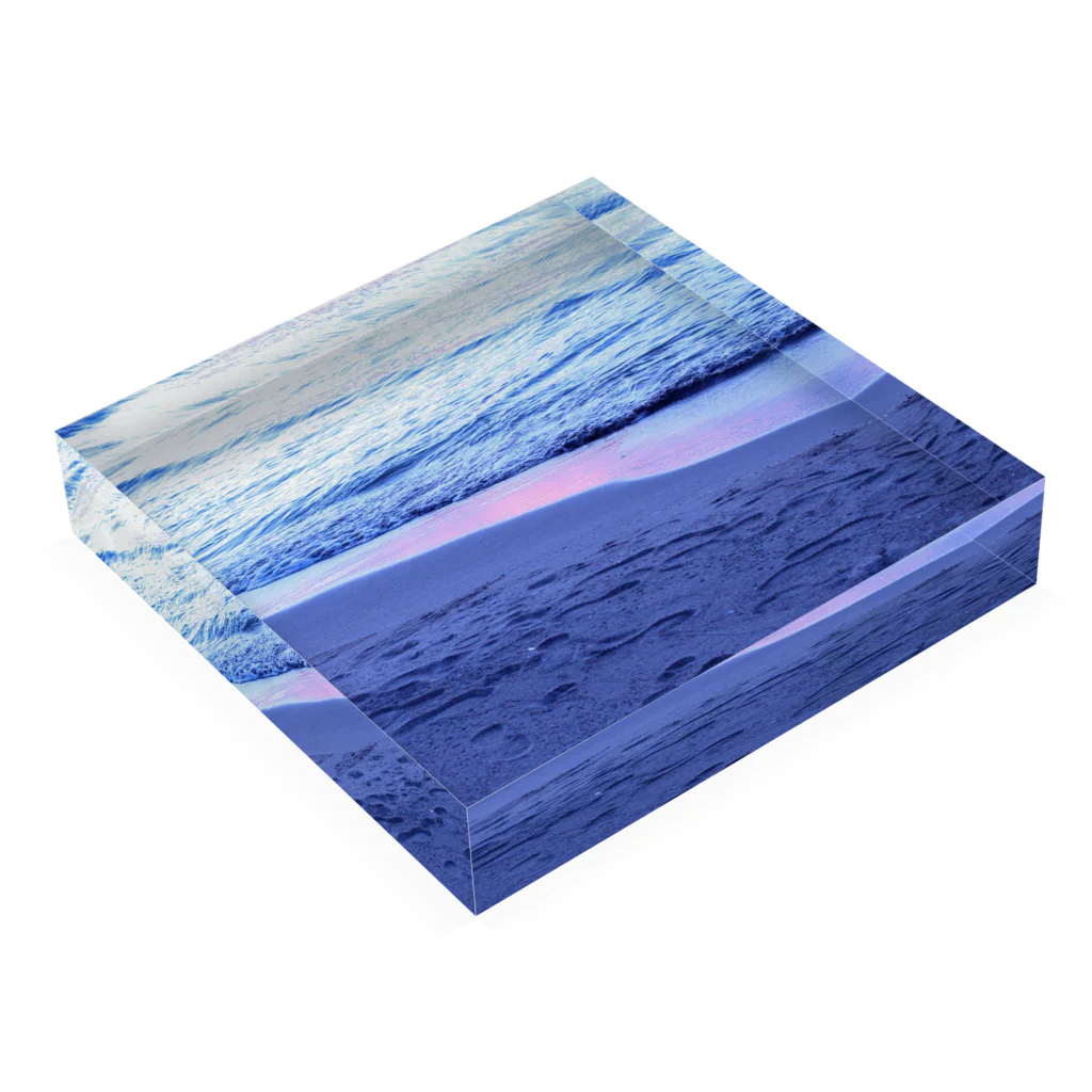 気まぐれ雪だるまの海 Acrylic Block :placed flat