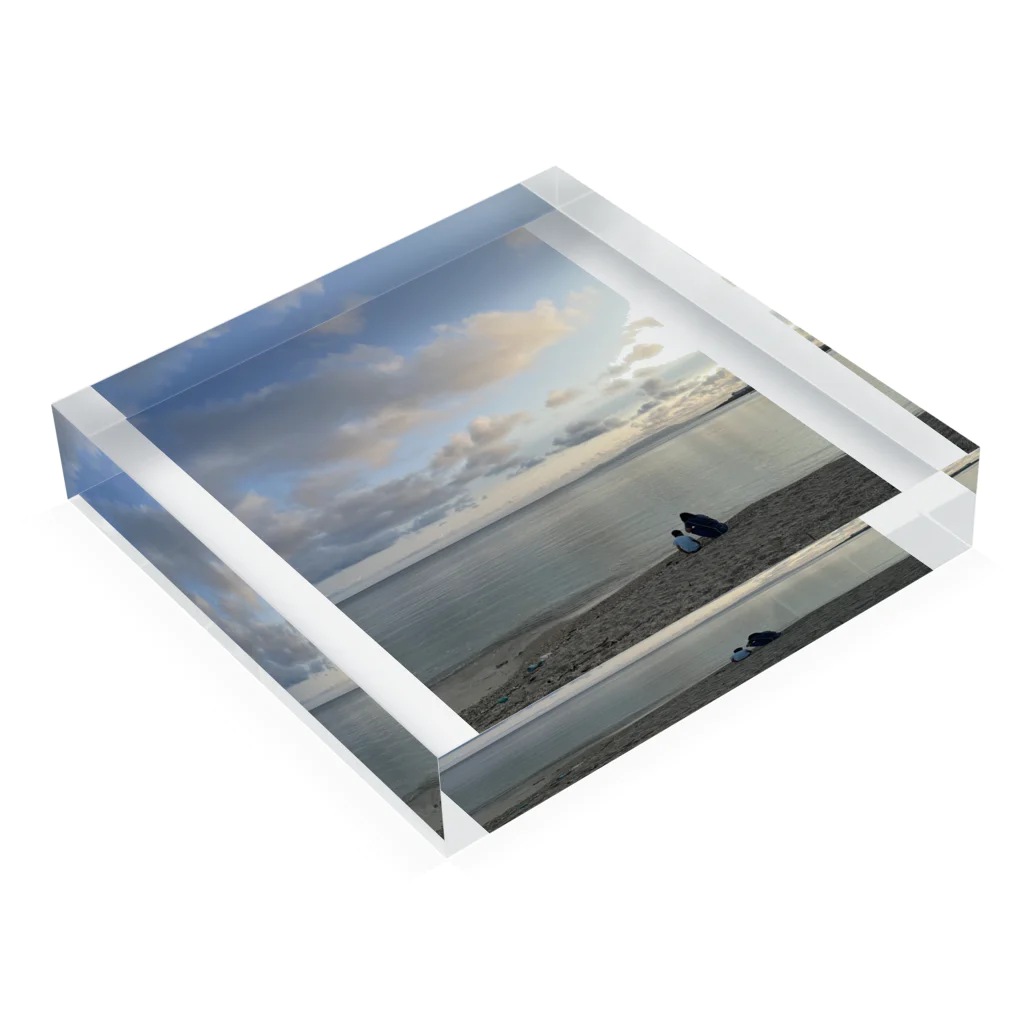 ちびっ子画伯の海を見ていた Acrylic Block :placed flat