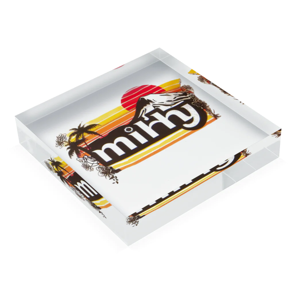 mihhyのMIHHY Acrylic Block :placed flat