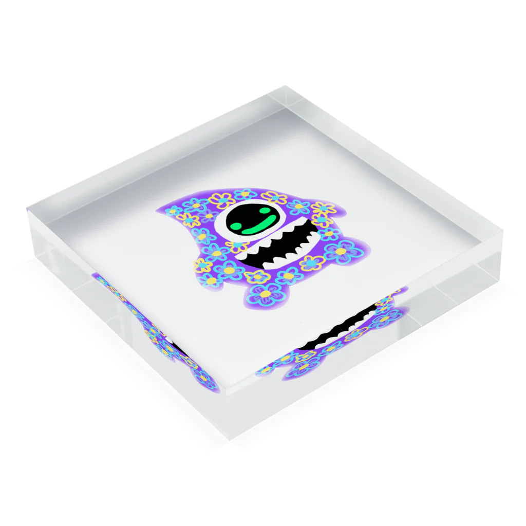 WURUKAのMONSTER WURUKA Acrylic Block :placed flat