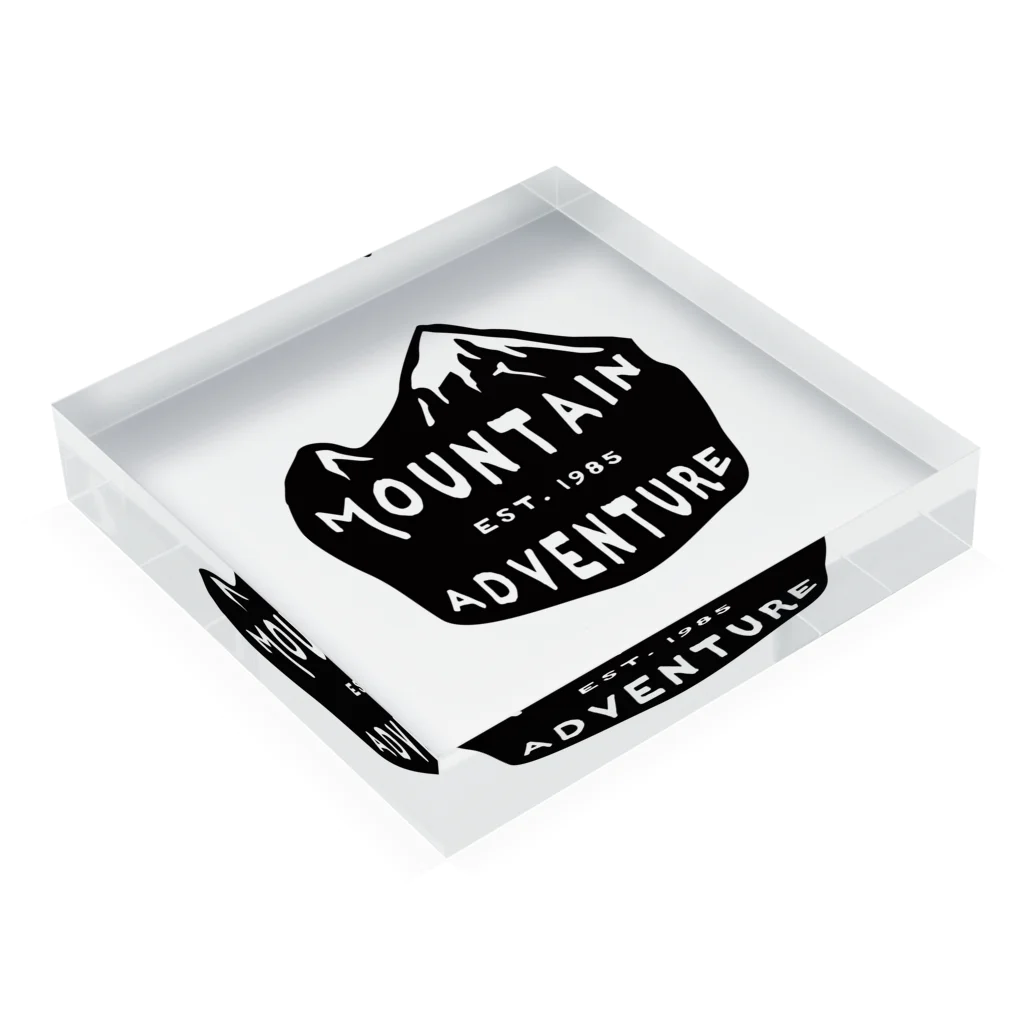 BASE-CAMPのBASE MOUTAIN 02 Acrylic Block :placed flat