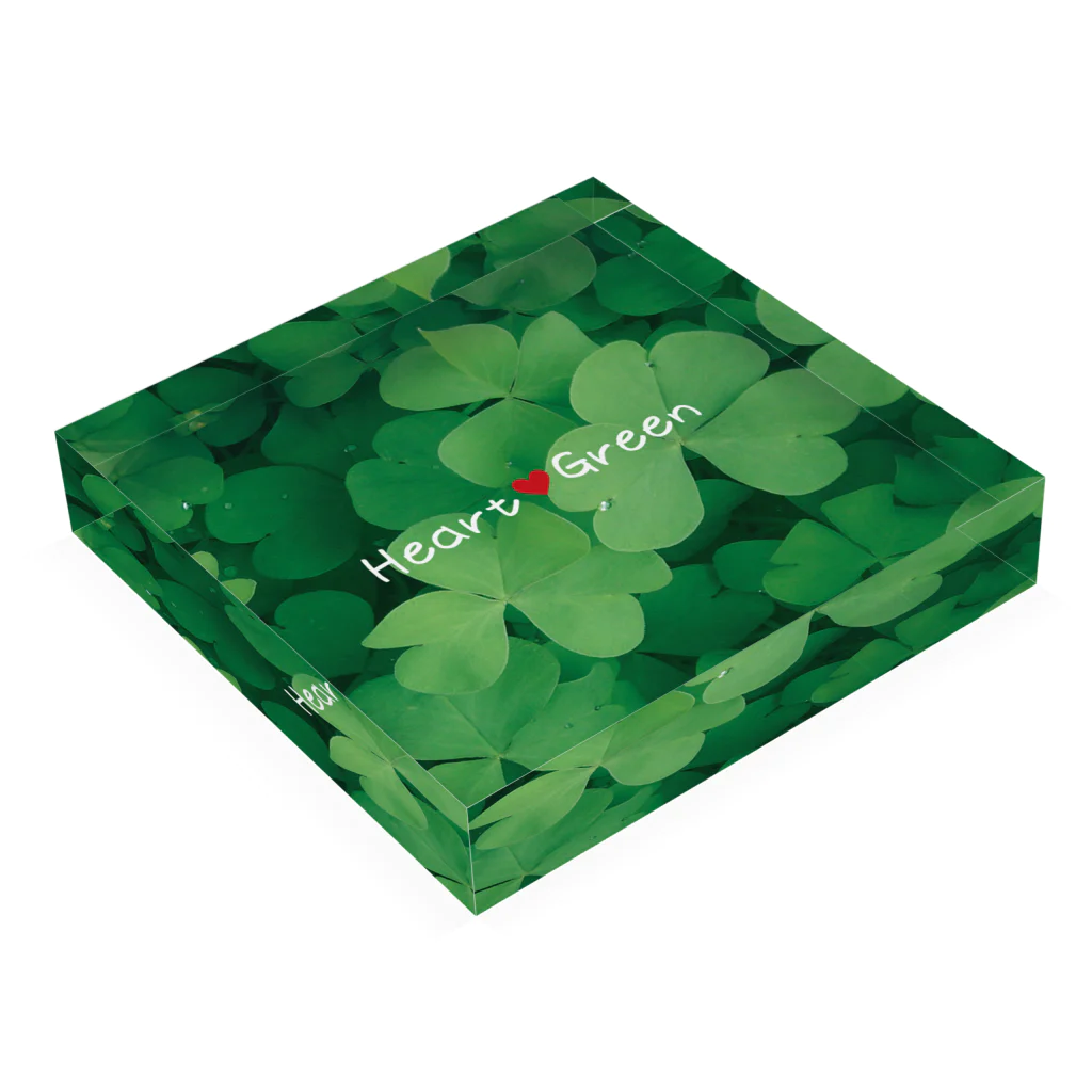 ミワサトのHeart Green アクリルブロック Acrylic Block :placed flat