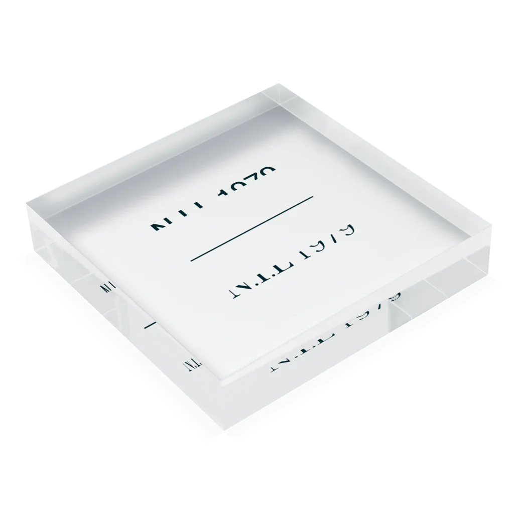 N.I.L 1979の分断 / acrylic block アクリルブロックの平置き