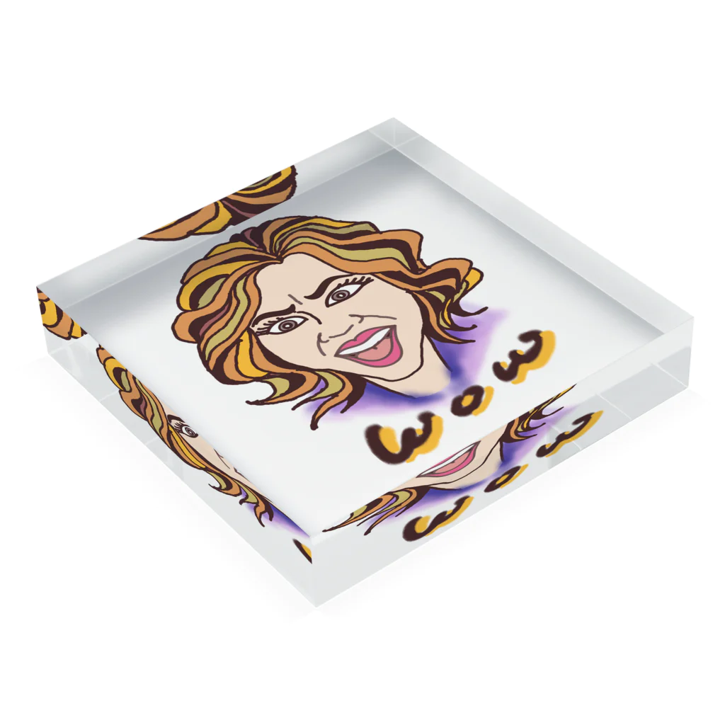 エムエヌのWOW Acrylic Block :placed flat