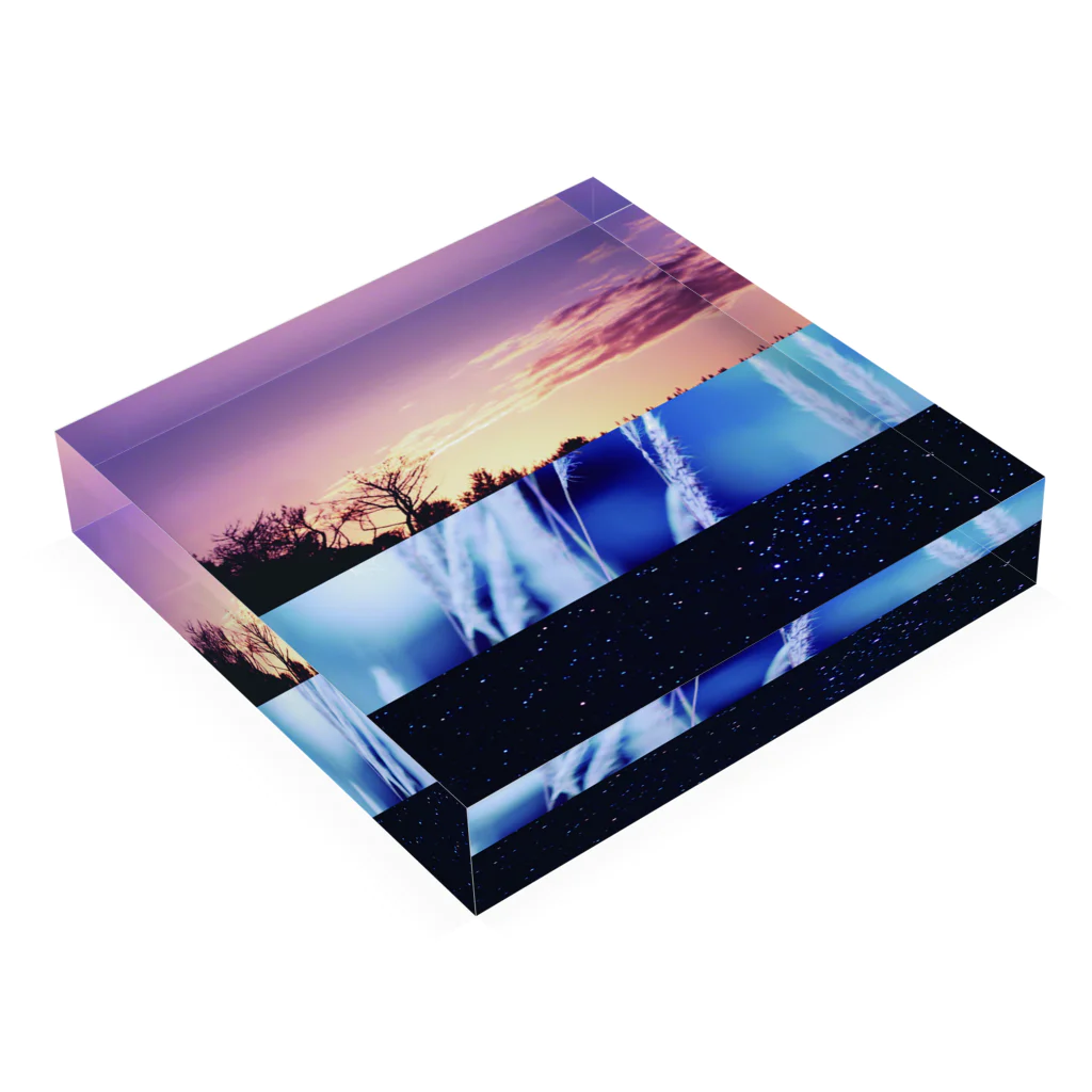 uche designのBRILLIANT LANDSCAPE Acrylic Block :placed flat