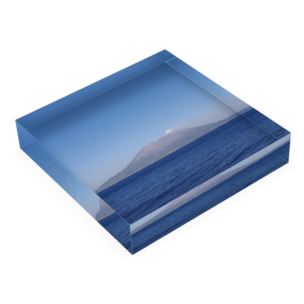 yoshielmerのさくらじま Acrylic Block :placed flat