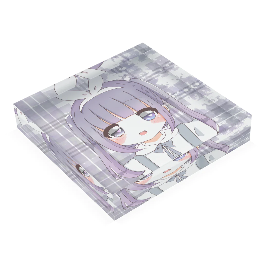 ぴよのむらさき Acrylic Block :placed flat