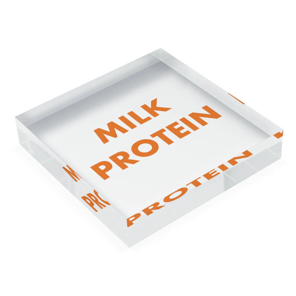 MarinaのMILK PROTEIN  アクリルブロックの平置き