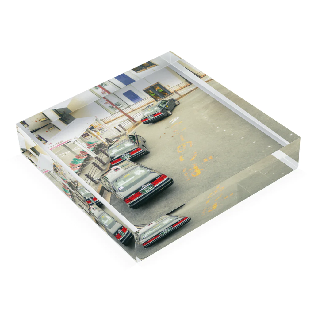 moromoroのタクシー乗り場 Acrylic Block :placed flat