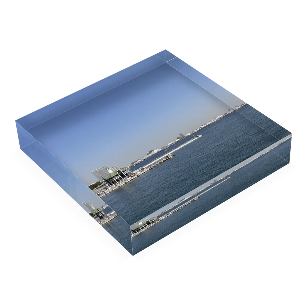 SHOP BRBのYOKOHAMA 002 Acrylic Block :placed flat