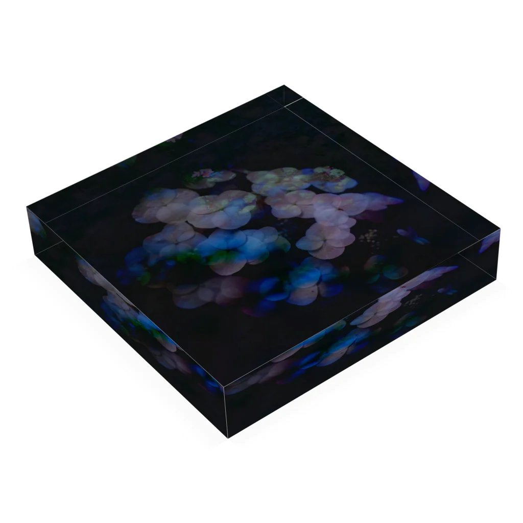なつなみの黒に浮かぶ紫陽花 Acrylic Block :placed flat