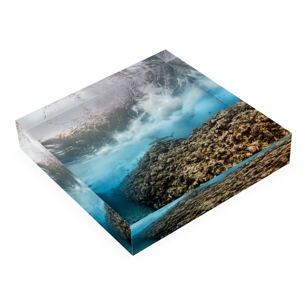 DestinyDivingのWave009 Acrylic Block :placed flat