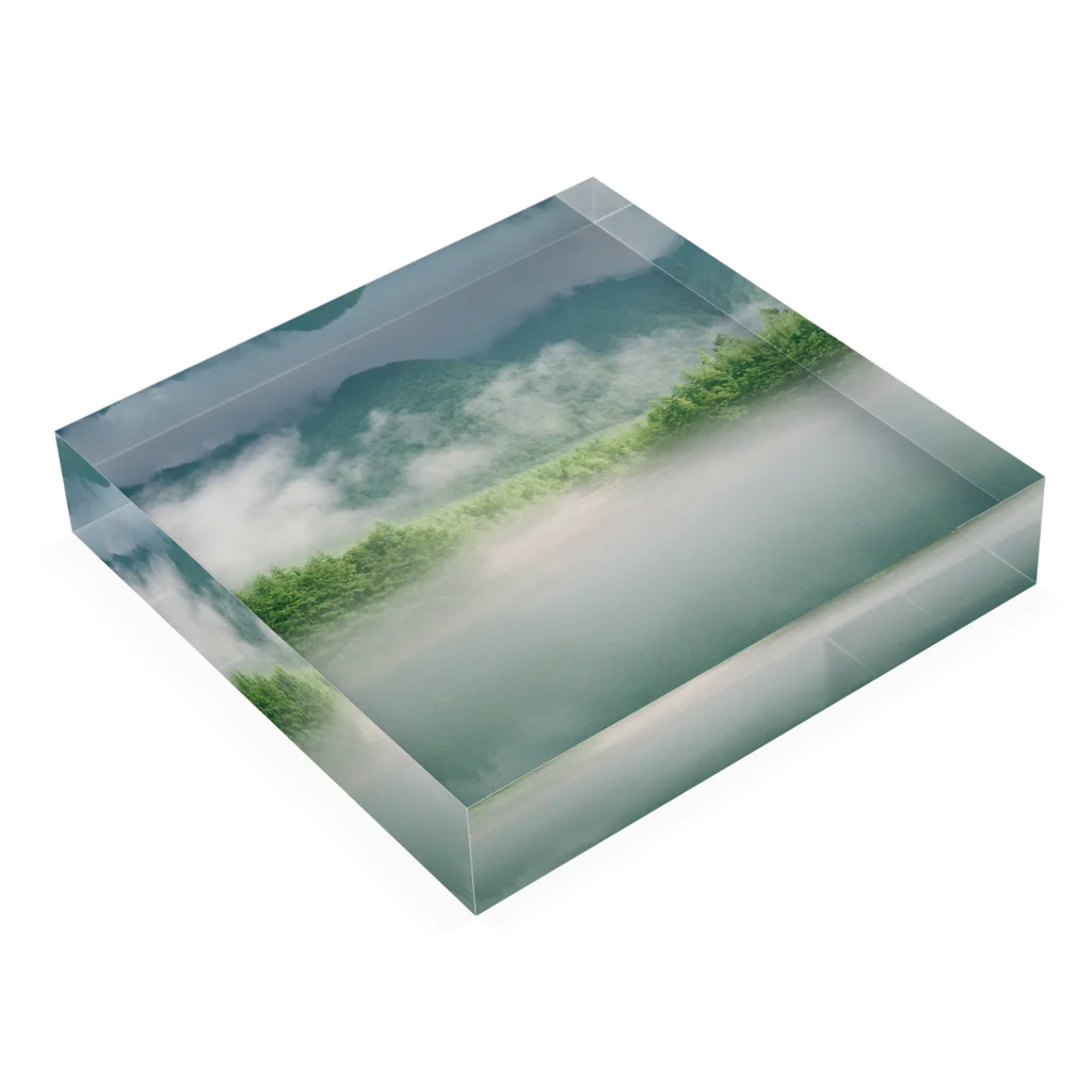 misa yoshidaのmt. Acrylic Block :placed flat