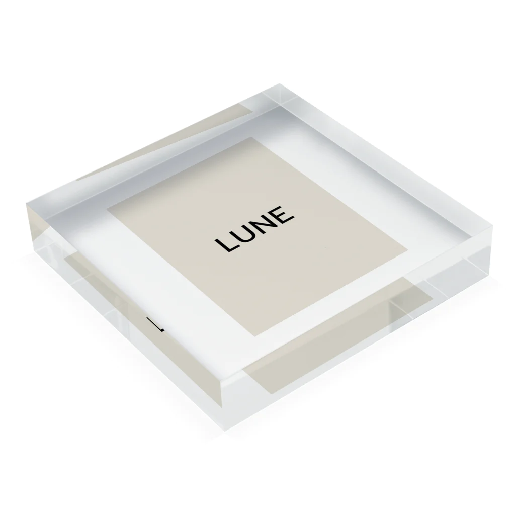 LUNEのシンプルアイテム Acrylic Block :placed flat