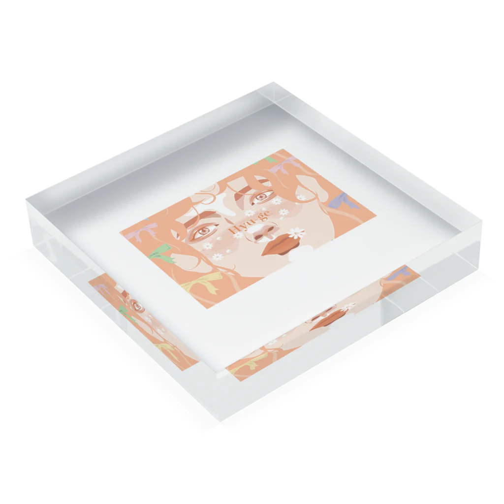 hyu-ge（イラスト）のhyu-ge Acrylic Block :placed flat