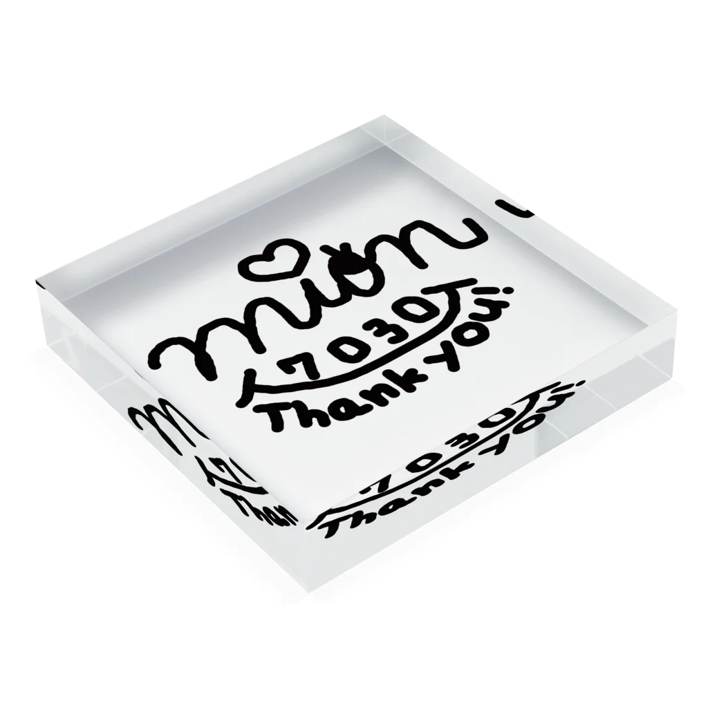 7030ナオミオ百貨のmionサイン柄グッズ Acrylic Block :placed flat