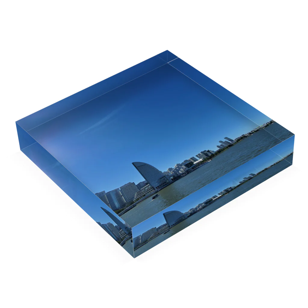 すらすの青空の下のみなとみらい Acrylic Block :placed flat