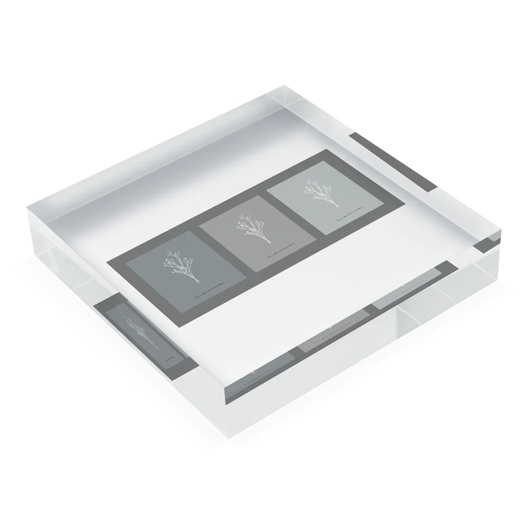 rilybiiの3 frame gray Acrylic Block :placed flat