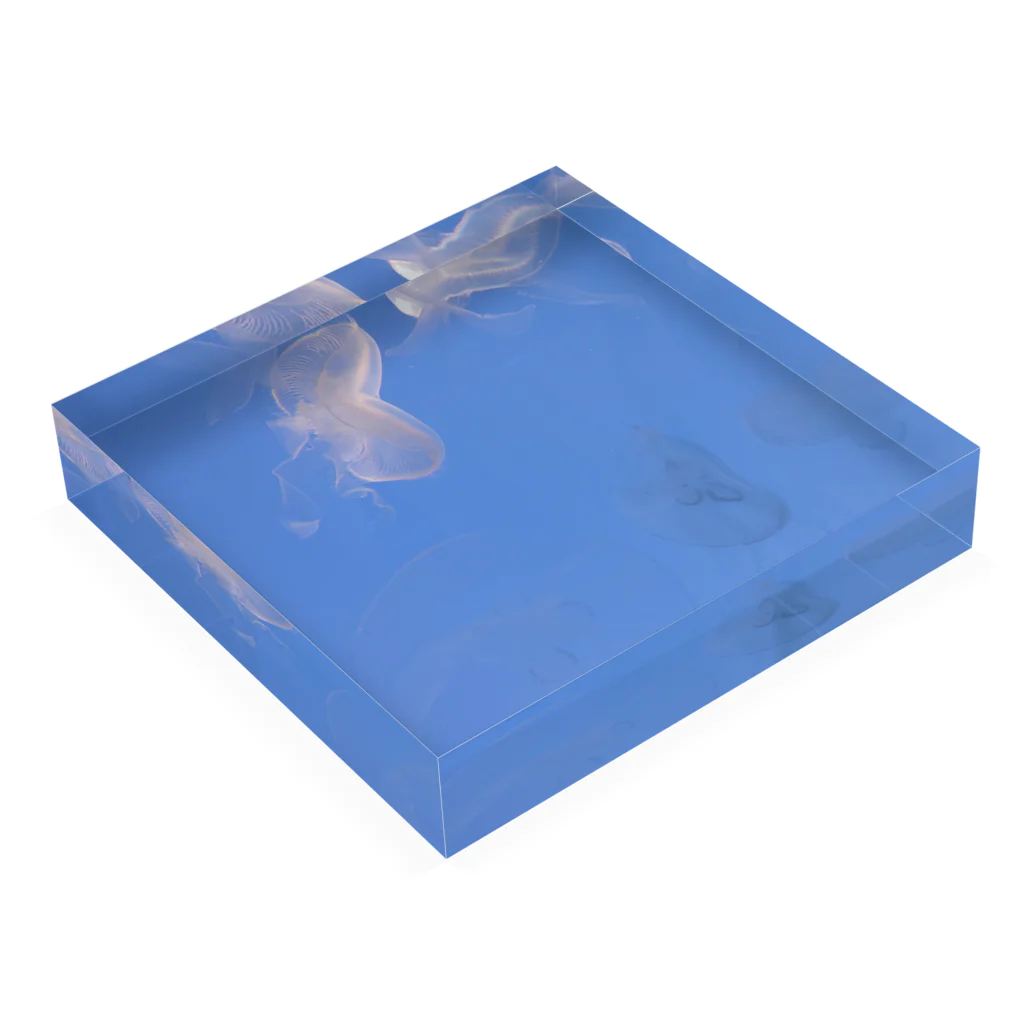 YURURIのくらげblue Acrylic Block :placed flat