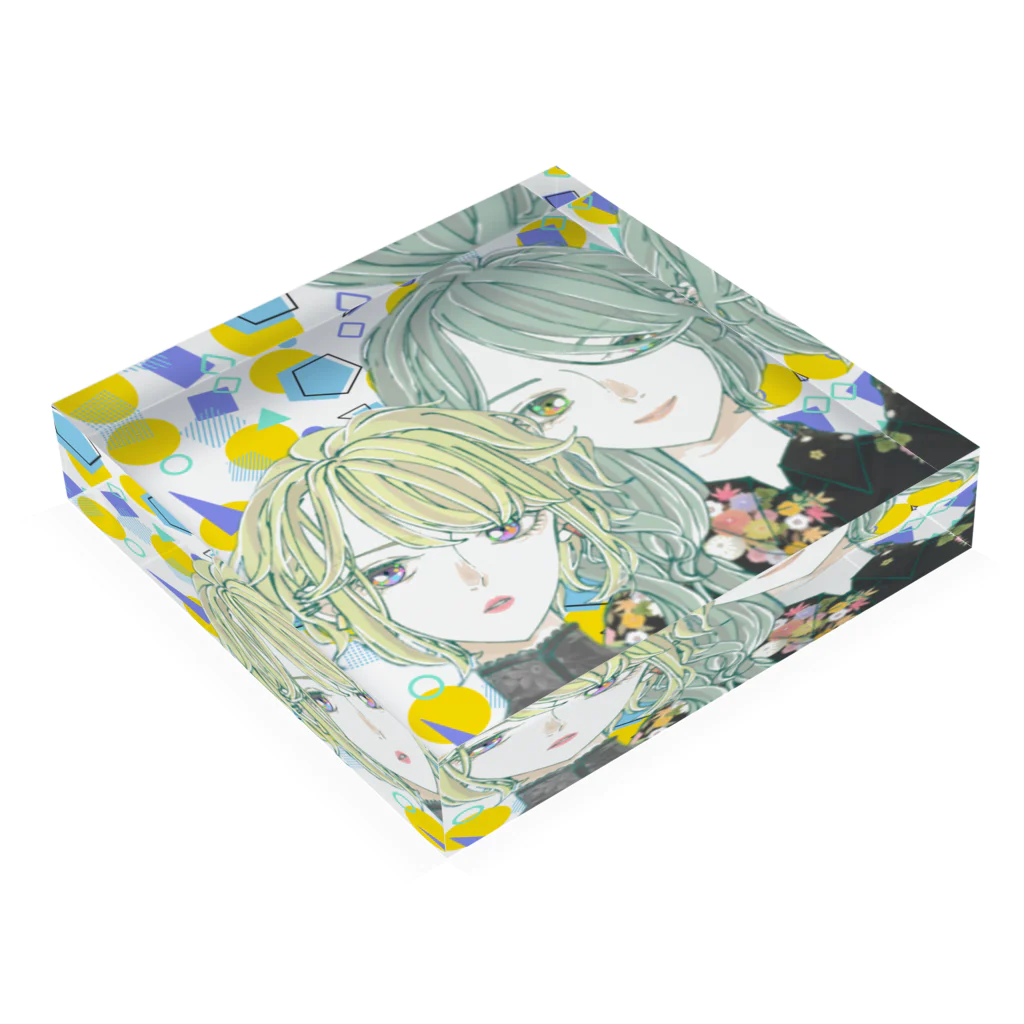 MyuKoraのbae Acrylic Block :placed flat