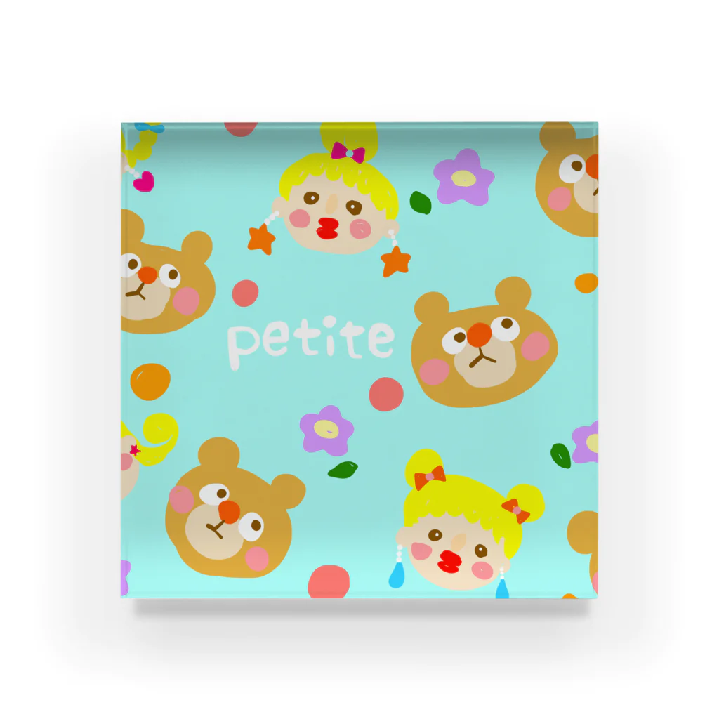 petite_Illustのくちびる子とおとぼけくまちゃん Acrylic Block