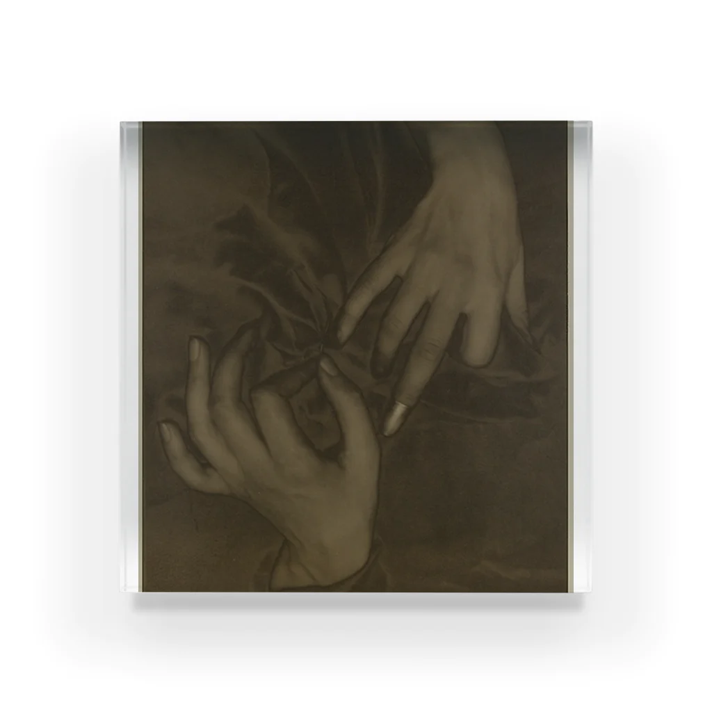 Art Institute ChicagoのGeorgia O'Keeffe—Hands and Thimble, 1919 | Alfred Stieglitz アクリルブロック