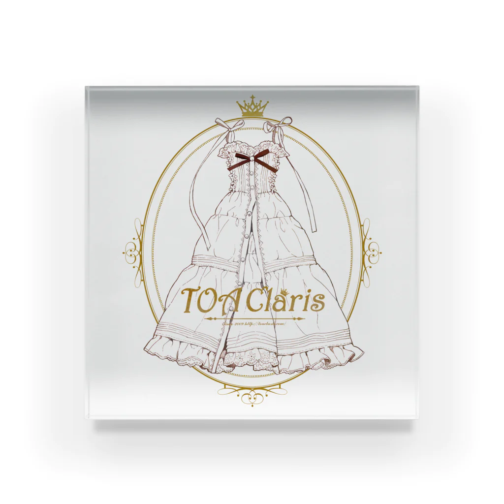 TOA Clarisのアイボリー／ピンタックワンピース アクリルブロック