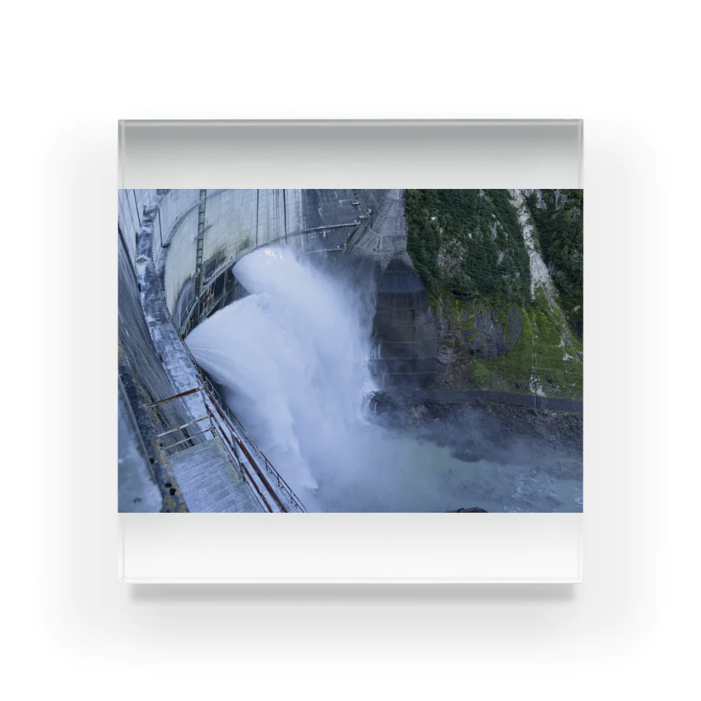 SAKURA スタイルの黒部ダムの観光放水 アクリルブロック