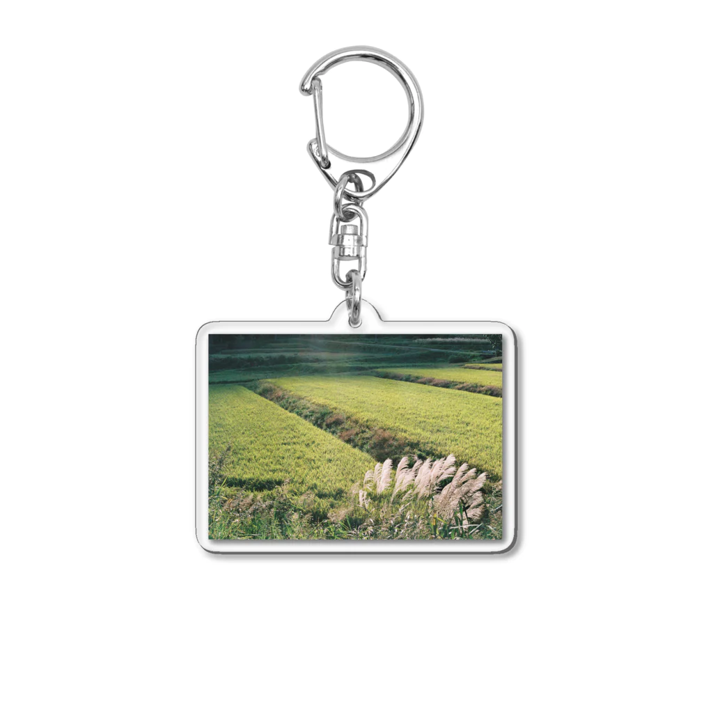 フィルムカメラのある生活の田んぼのある風景 Acrylic Key Chain