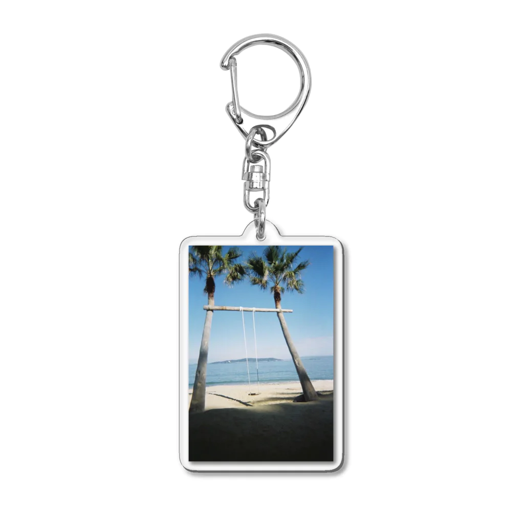 栞-shiori-の浜辺でブランコ Acrylic Key Chain