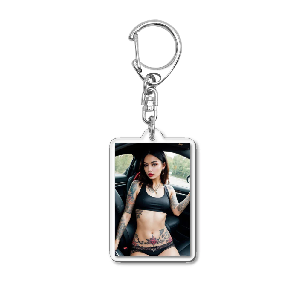 Be proudの車にいるタトゥー美女 Acrylic Key Chain