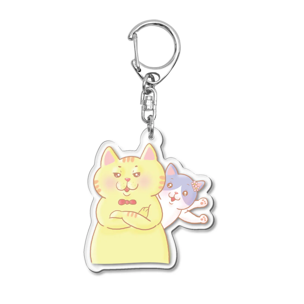 トラとハチワレの腕組みするねこ Acrylic Key Chain