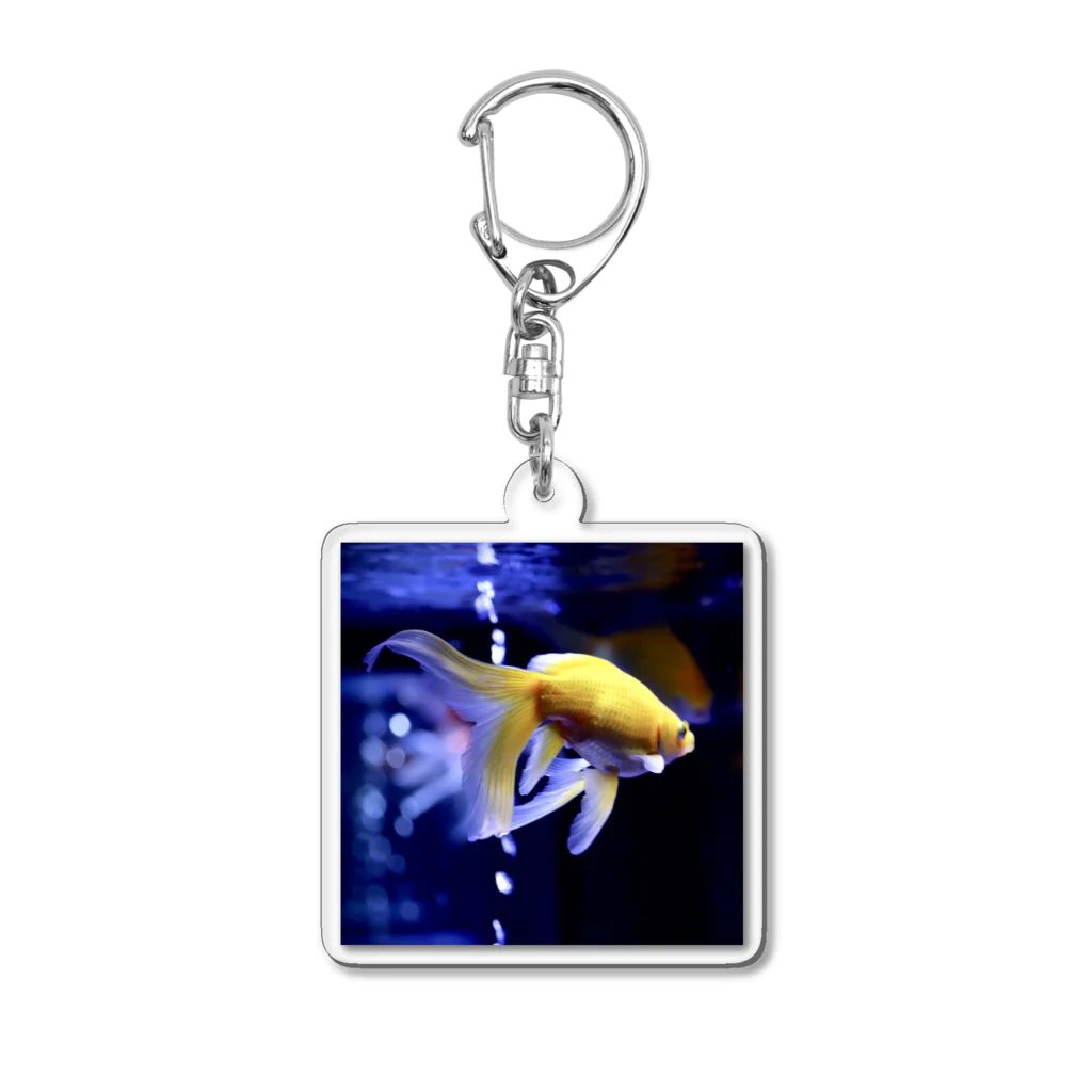 クロサワ カントクのゴールドフィッシュ Acrylic Key Chain