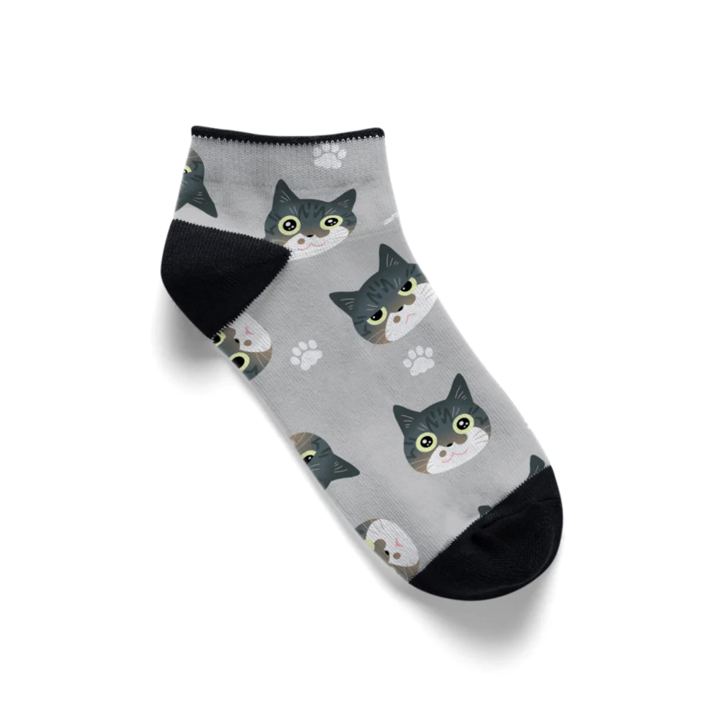 サバ白雑種猫のなめこちゃん屋のなめこパターン（向き/グレー） Ankle Socks