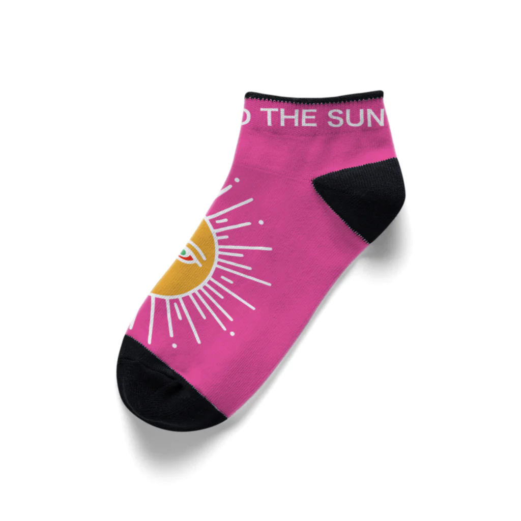 NAMM3 AND THE SUNの南無三の太陽　くるぶしソックス　白輪郭　ショッキングピンク Ankle Socks
