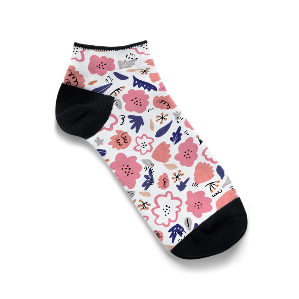 Katie（カチエ）の抽象的な手描きの花柄 Ankle Socks
