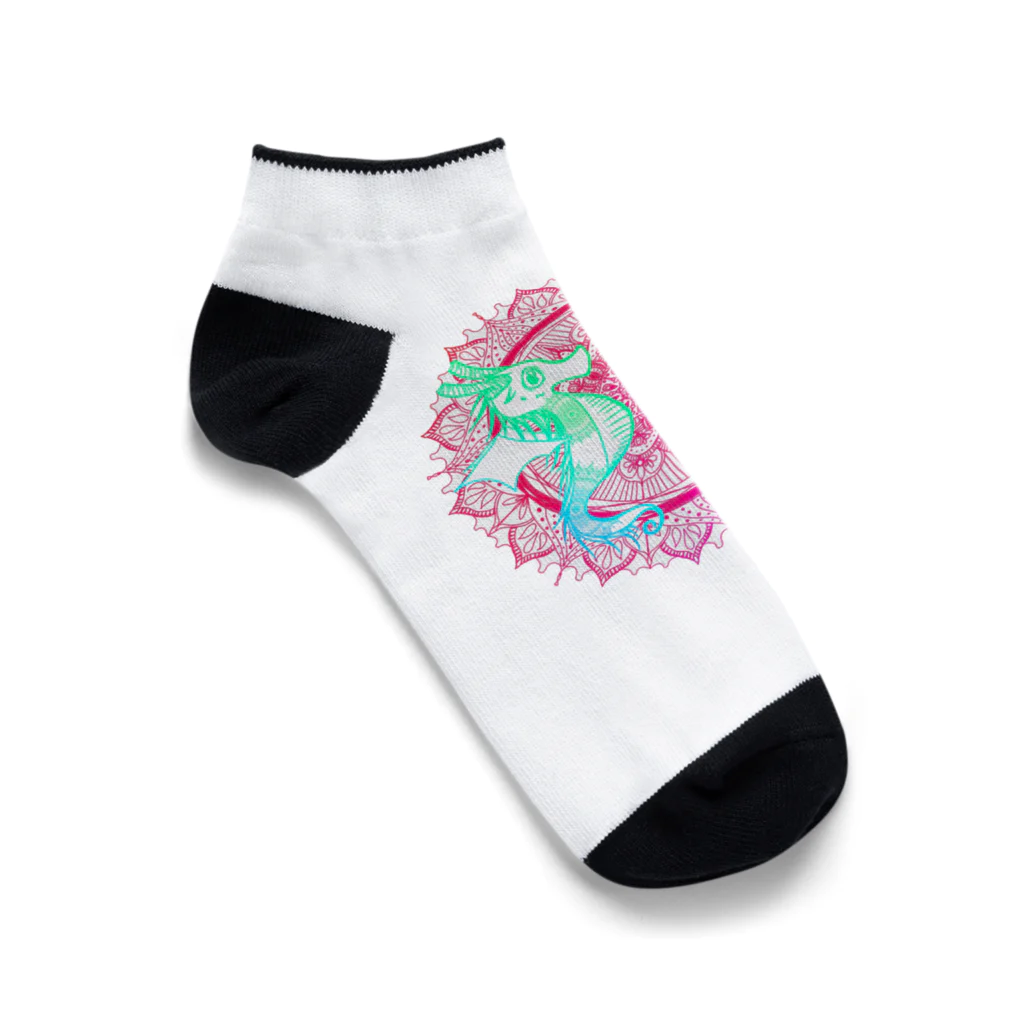 ﾈﾓﾌｨﾗのタツノオトシゴ 曼荼羅 白 Ankle Socks