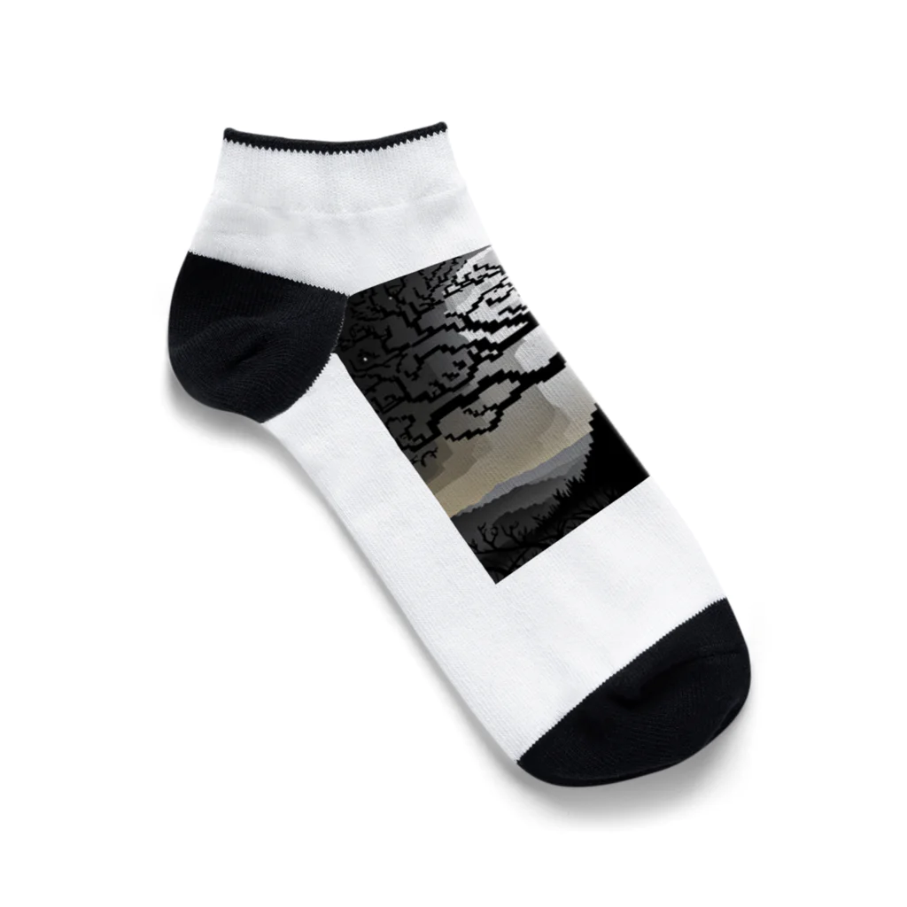 umakoiのドット絵の夜の満月と不気味な木のシルエット Ankle Socks