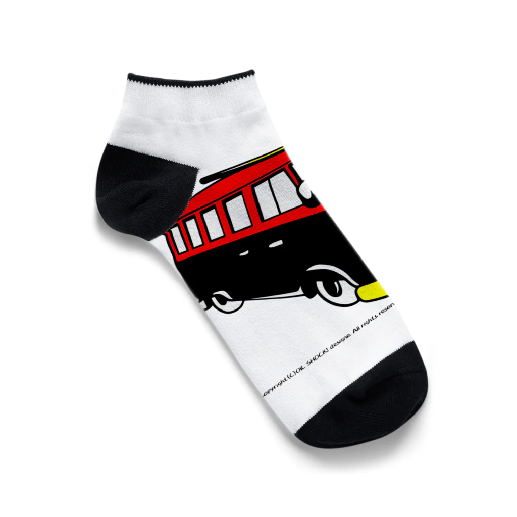ファンシーTシャツ屋のレッド&ブラックのビーチバス Ankle Socks