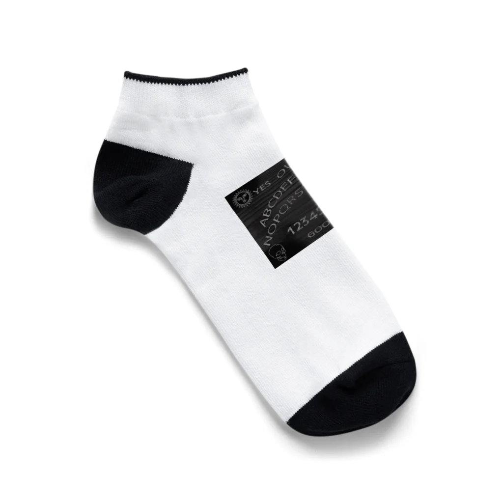 Ａ’ｚｗｏｒｋＳのBLACK OUIJA BOARD Ankle Socks