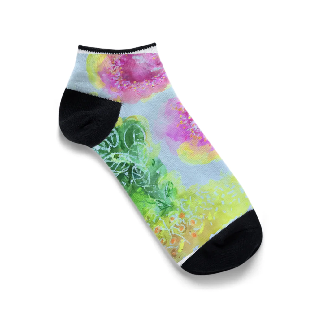 ぽぽっとツイてるのお花でくつろいでる Ankle Socks