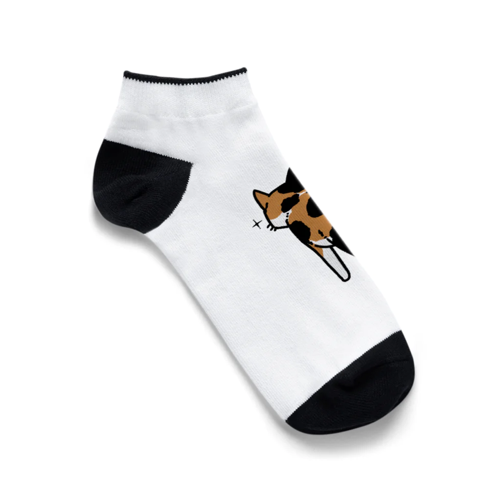 Riotoのねこけつω（三毛猫） Ankle Socks