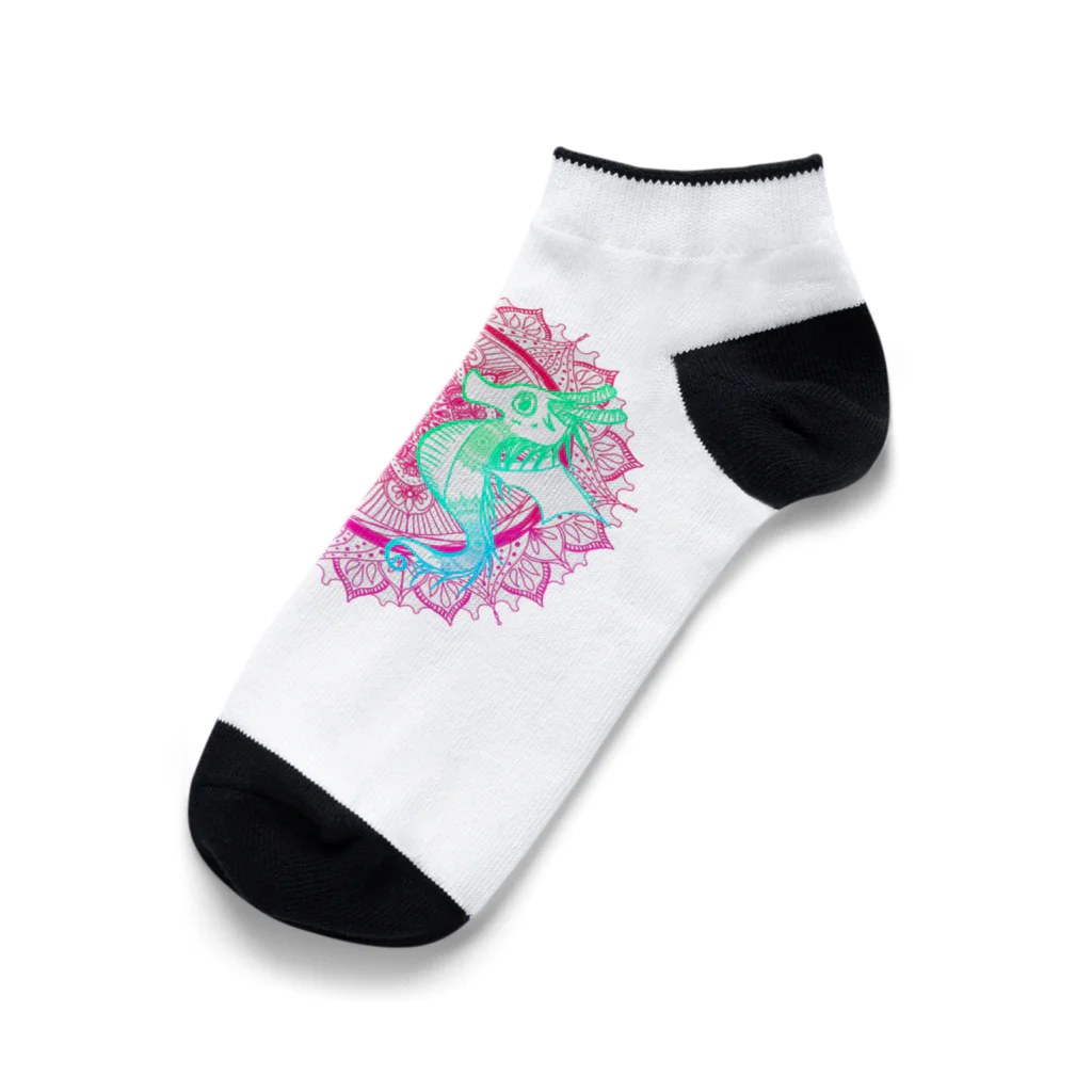 ﾈﾓﾌｨﾗのタツノオトシゴ 曼荼羅 白 Ankle Socks