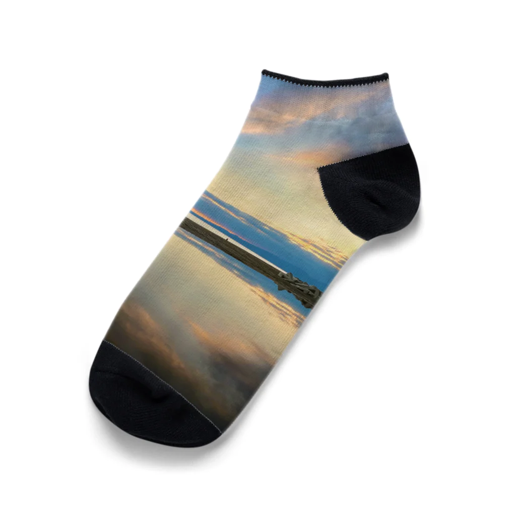 ARTPARTNERのある海の風景 Ankle Socks