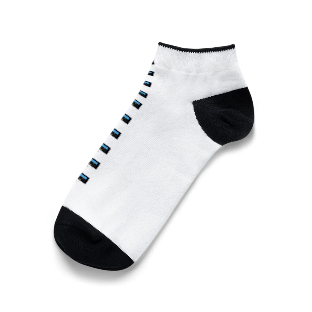 kimchinのずらりと並んだUSBポート Ankle Socks