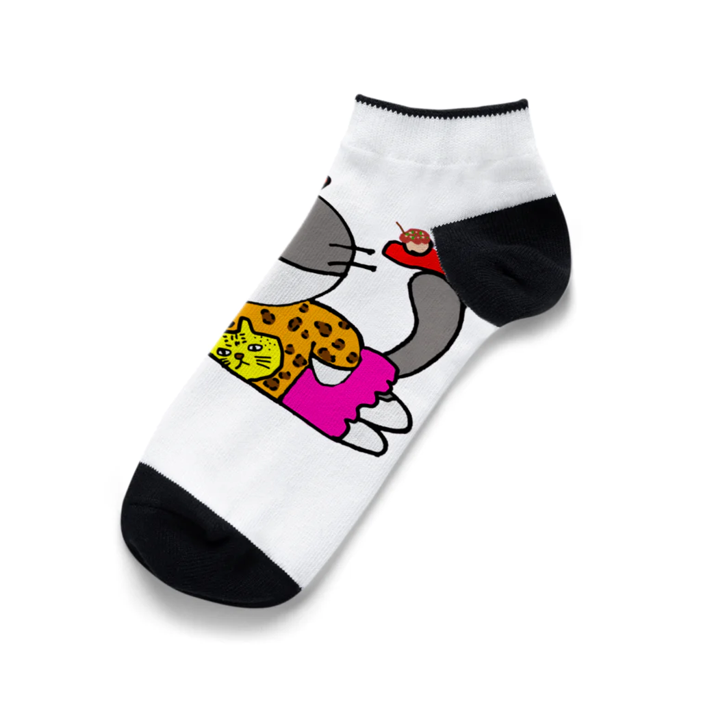 なんかクセになる販売店『あきょん』のぐーたら大阪のオバニャンちゃん Ankle Socks