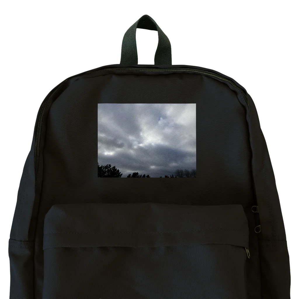 そらの4月22日　吹き荒れる風と雲 Backpack