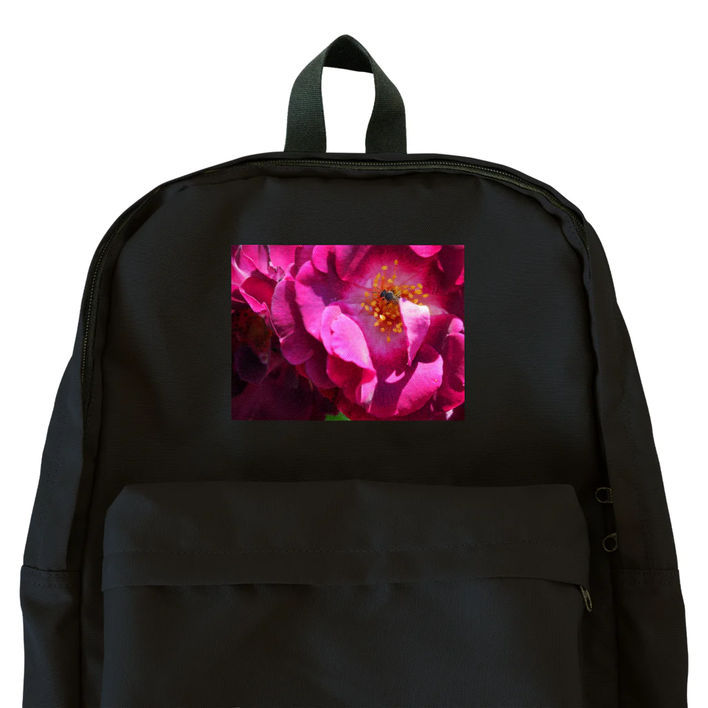 morinoyouseiの華やかな舞踏会！美しいバラを舞台に華麗なダンスをするハチ Backpack