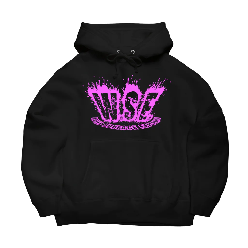 W.S.E.のWSEオリジナルロゴ　ピンクプリント ビッグシルエットパーカー