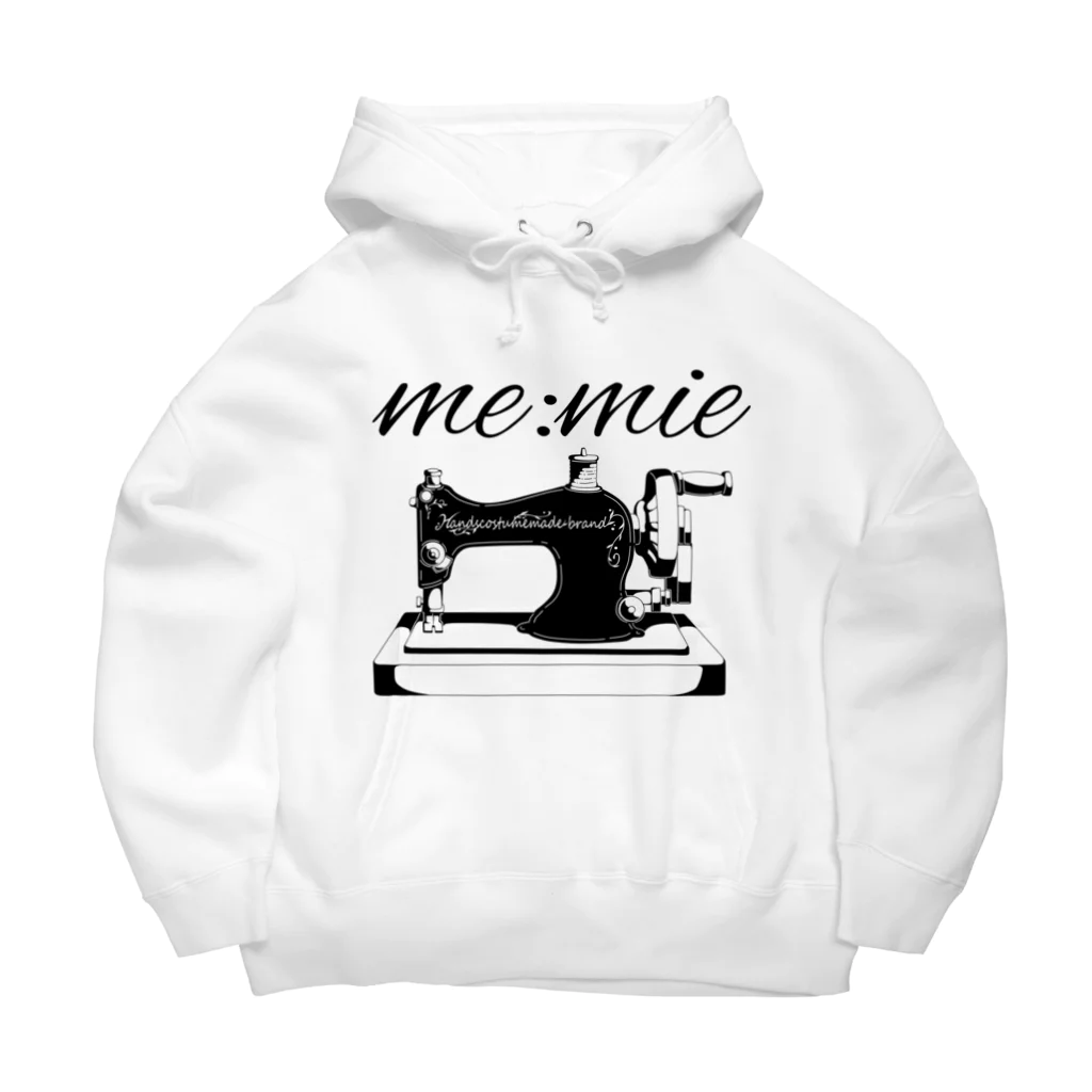 me:mie'sアパレルのme:mieロゴ Big Hoodie